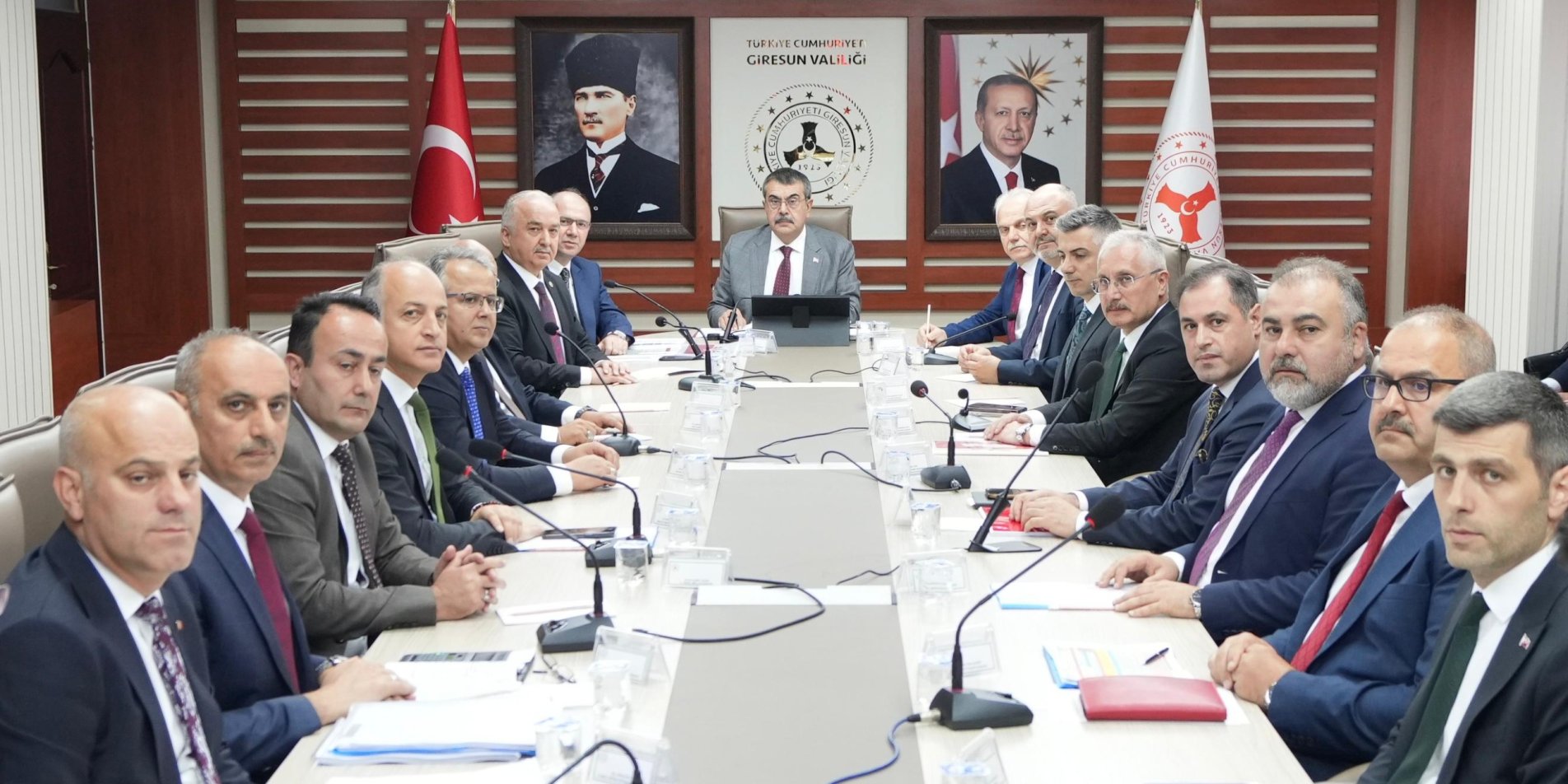 BAKAN TEKİN, GİRESUN'DA İL EĞİTİM DEĞERLENDİRME TOPLANTISI'NA KATILDI